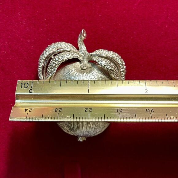 Vintage 1960s Sarah Coventry Adam's Delight Apple Brooch Pin Pendant Signed - Picture 8 of 8